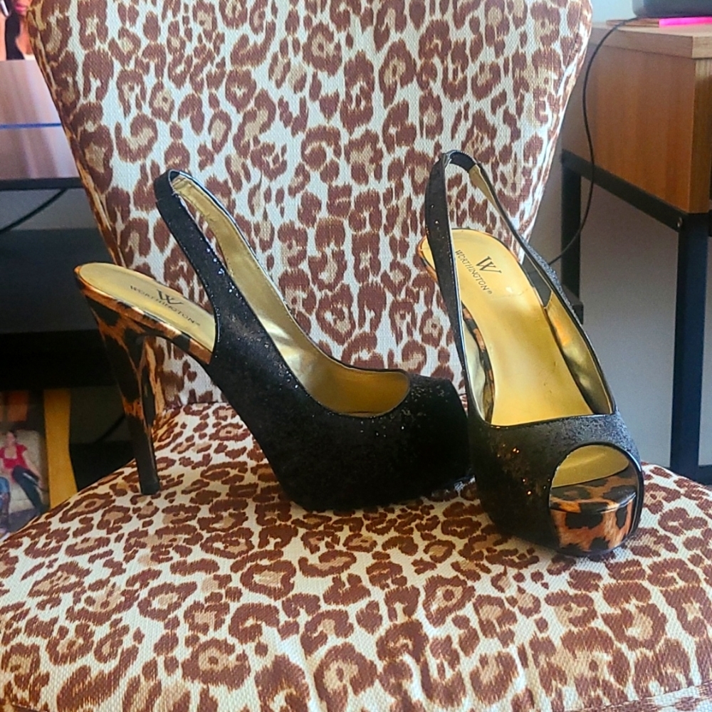 Worthington sandals
